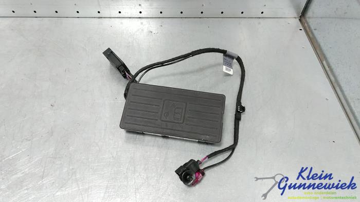 Używane Antena Audi Q5 Cena € 116,00 Procedura marży oferowane przez Klein Gunnewiek Autodemontage & Motorentechniek