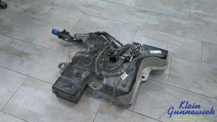 Gebrauchte Adblue Tank Volkswagen Crafter Preis € 230,00 Margenregelung angeboten von Klein Gunnewiek Autodemontage & Motorentechniek