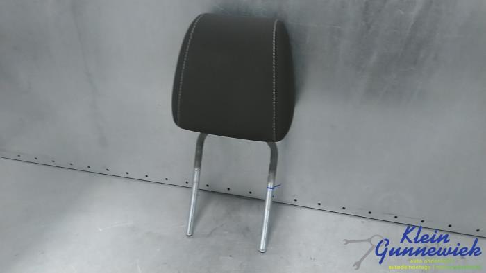 Używane Zaglówek Ford Focus Cena € 28,00 Procedura marży oferowane przez Klein Gunnewiek Autodemontage & Motorentechniek