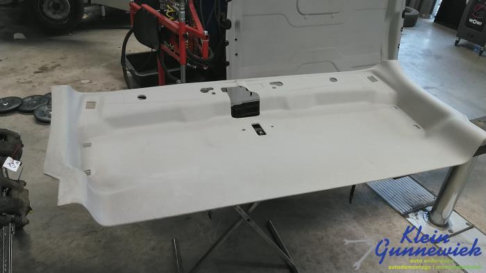 Używane Podsufitka Ford Transit Cena € 119,00 Procedura marży oferowane przez Klein Gunnewiek Autodemontage & Motorentechniek