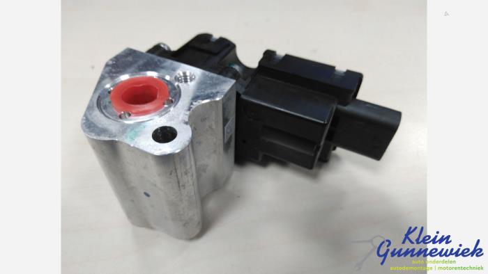 Usagé Valve d'expansion clim Volkswagen ID.3 Prix € 25,00 Règlement à la marge proposé par Klein Gunnewiek Autodemontage & Motorentechniek