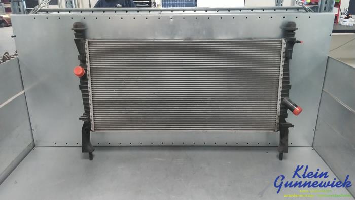 Usagé Radiateur Ford Transit Prix € 75,00 Règlement à la marge proposé par Klein Gunnewiek Autodemontage & Motorentechniek