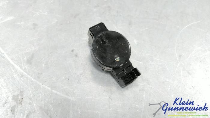 Begagnade Regnsensor Mercedes Vito Pris € 61,00 Marginaltabell erbjuds av Klein Gunnewiek Autodemontage & Motorentechniek