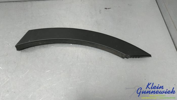 Begagnade Dekorstripe Kia Sorento Pris € 20,00 Marginaltabell erbjuds av Klein Gunnewiek Autodemontage & Motorentechniek