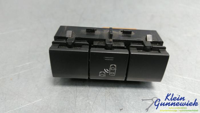 Usados Interruptor Citroen Jumpy Precio € 20,00 Norma de margen ofrecido por Klein Gunnewiek Autodemontage & Motorentechniek