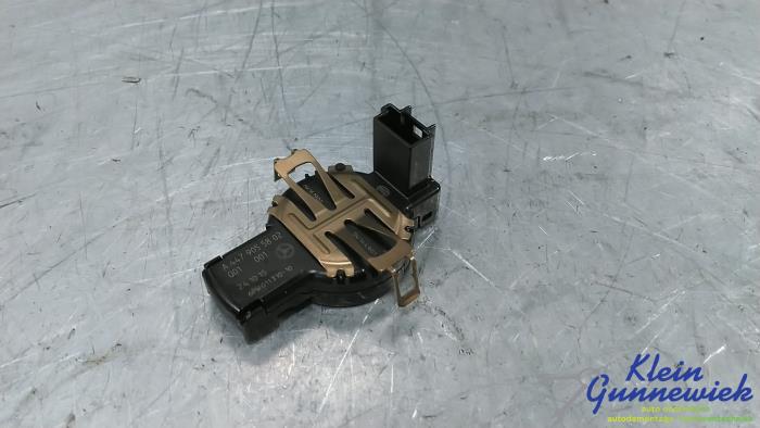 Begagnade Regnsensor Mercedes Vito Pris € 61,00 Marginaltabell erbjuds av Klein Gunnewiek Autodemontage & Motorentechniek