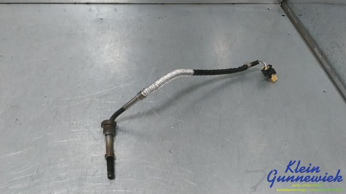 Używane Czujnik temperatury spalin Mercedes CLA Cena € 20,00 Procedura marży oferowane przez Klein Gunnewiek Autodemontage & Motorentechniek
