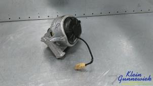 Engine mount from a Audi Q5 2015