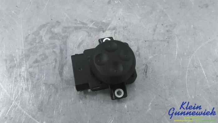 Używane Przelacznik Audi A6 Cena € 15,00 Procedura marży oferowane przez Klein Gunnewiek Autodemontage & Motorentechniek