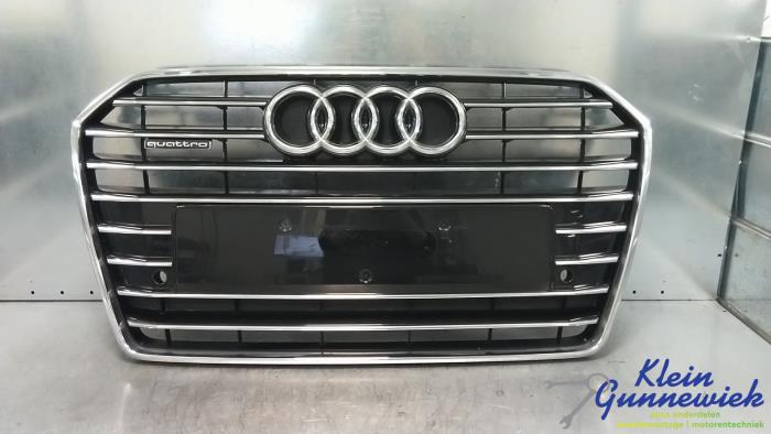 Używane Grill Audi A6 Cena € 361,00 Procedura marży oferowane przez Klein Gunnewiek Autodemontage & Motorentechniek