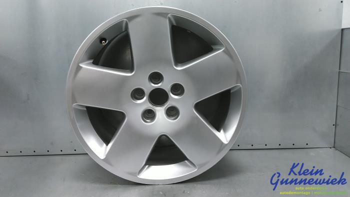 Begagnade Hjul Audi A8 Pris € 145,00 Marginaltabell erbjuds av Klein Gunnewiek Autodemontage & Motorentechniek