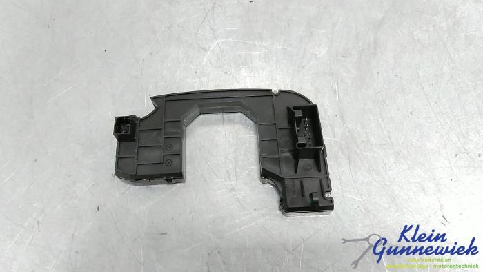 Begagnade Rattstångmodul Audi A8 Pris € 27,00 Marginaltabell erbjuds av Klein Gunnewiek Autodemontage & Motorentechniek