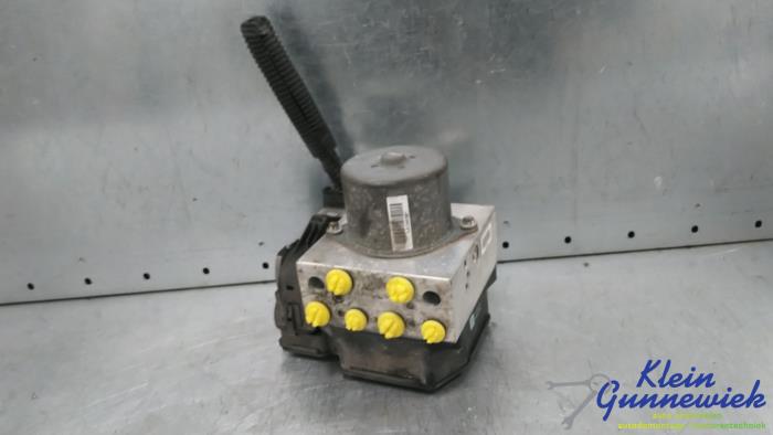 Begagnade ABS-pump Ford S-Max Pris € 24,00 Marginaltabell erbjuds av Klein Gunnewiek Autodemontage & Motorentechniek
