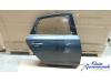 Puerta de 4 puertas derecha detrás de un Audi A6 2016