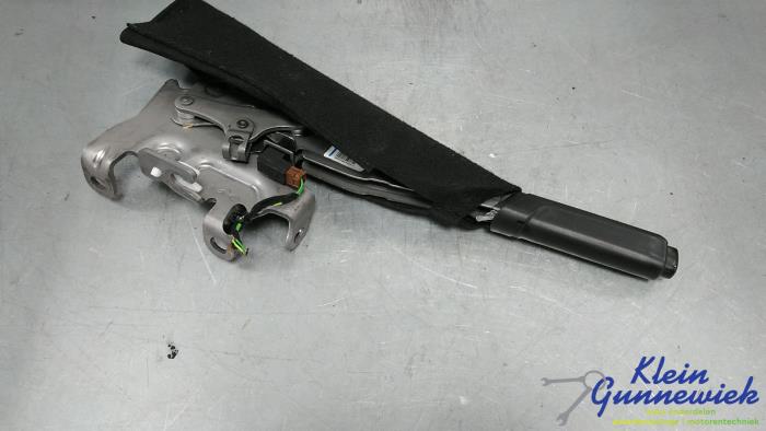 Gebrauchte Handbremsgriff Opel Vivaro Preis € 37,00 Margenregelung angeboten von Klein Gunnewiek Autodemontage & Motorentechniek