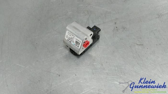 Usagé Valve d'expansion clim Volkswagen ID.3 Prix € 25,00 Règlement à la marge proposé par Klein Gunnewiek Autodemontage & Motorentechniek