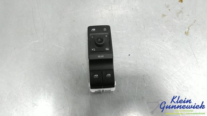 Usados Interruptor combinado de ventanillas Volkswagen ID.3 Precio € 44,00 Norma de margen ofrecido por Klein Gunnewiek Autodemontage & Motorentechniek
