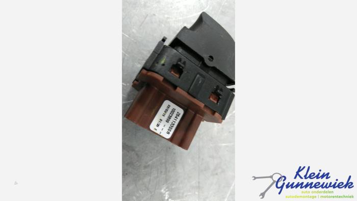 Usados Interruptor combinado de ventanillas Renault Zoe Precio € 20,00 Norma de margen ofrecido por Klein Gunnewiek Autodemontage & Motorentechniek