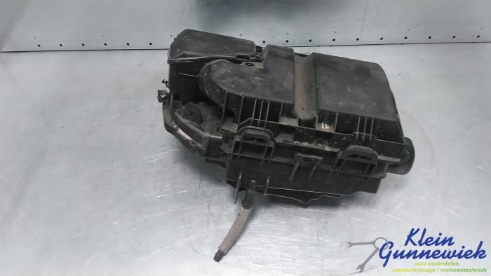Gebrauchte Luftfiltergehäuse Opel Vivaro Preis € 45,00 Margenregelung angeboten von Klein Gunnewiek Autodemontage & Motorentechniek