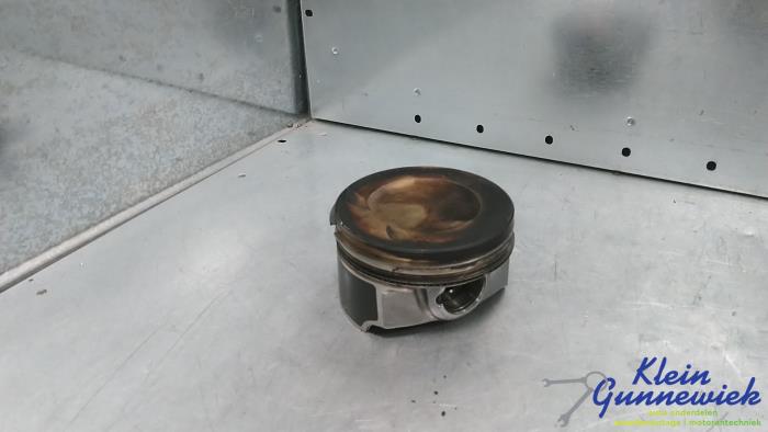 Usagé Piston Audi RS3 Prix € 160,00 Règlement à la marge proposé par Klein Gunnewiek Autodemontage & Motorentechniek