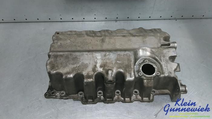 Used Sump Volkswagen Golf Sportsvan Price € 60,00 Margin scheme offered by Klein Gunnewiek Autodemontage & Motorentechniek