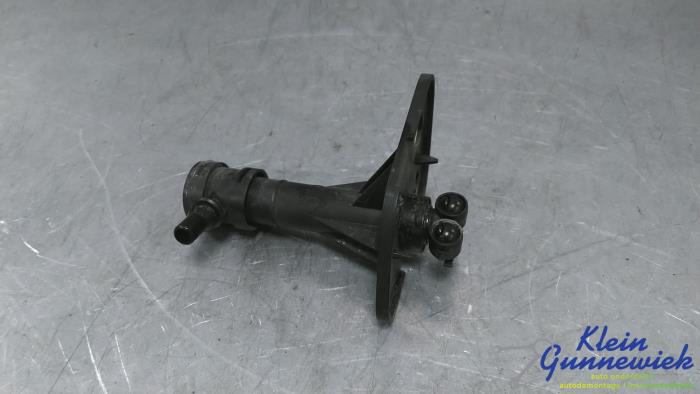 Używane Spryskiwacz reflektorów Audi Q7 Cena € 25,00 Procedura marży oferowane przez Klein Gunnewiek Autodemontage & Motorentechniek