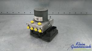 Used ABS pump Mercedes V-Klasse Price € 275,00 Margin scheme offered by Klein Gunnewiek Autodemontage & Motorentechniek