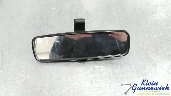 Używane Lusterko wewnetrzne Renault Twingo Cena € 20,00 Procedura marży oferowane przez Klein Gunnewiek Autodemontage & Motorentechniek