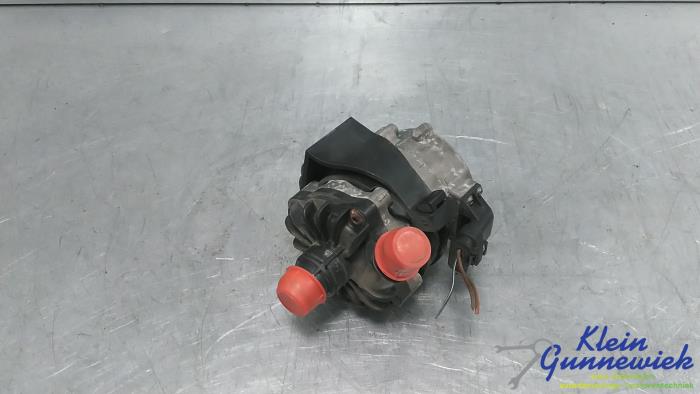 Begagnade Vattenpump BMW 5-Serie Pris € 125,00 Marginaltabell erbjuds av Klein Gunnewiek Autodemontage & Motorentechniek
