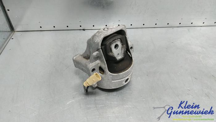 Used Engine mount Audi Q5 Price € 58,00 Margin scheme offered by Klein Gunnewiek Autodemontage & Motorentechniek