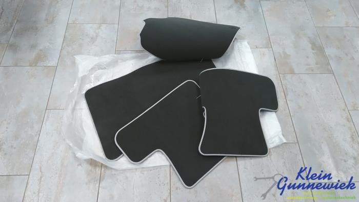 Kit tapis sol voiture