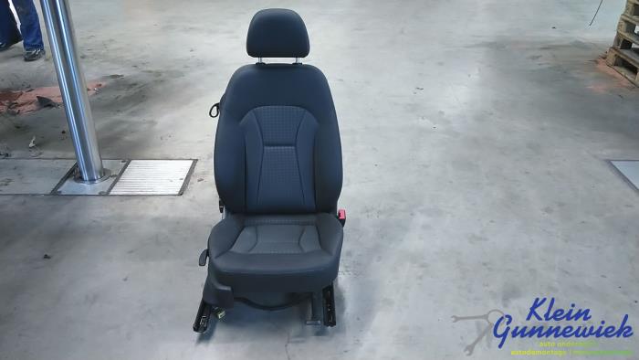 Używane Fotel prawy Audi A1 Cena € 126,00 Procedura marży oferowane przez Klein Gunnewiek Autodemontage & Motorentechniek