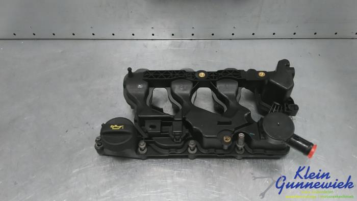 Gebrauchte Ventildeckel Opel Vivaro Preis € 50,00 Margenregelung angeboten von Klein Gunnewiek Autodemontage & Motorentechniek