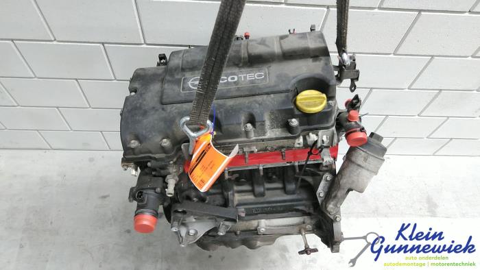 Engine from a Opel Adam 2013