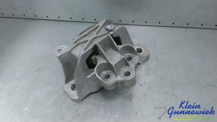 Used Engine mount Ford Focus Price € 50,00 Margin scheme offered by Klein Gunnewiek Autodemontage & Motorentechniek