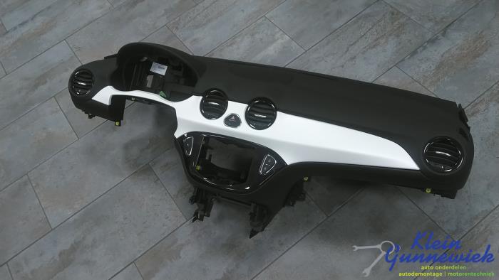 Używane Panel Opel Adam Cena € 293,00 Procedura marży oferowane przez Klein Gunnewiek Autodemontage & Motorentechniek