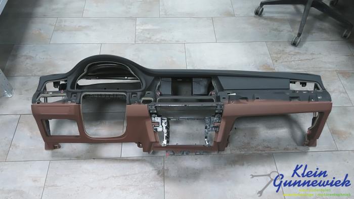 Używane Panel BMW 5-Serie Cena € 320,00 Procedura marży oferowane przez Klein Gunnewiek Autodemontage & Motorentechniek