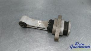 Used Engine mount Kia Sportage Price € 35,00 Margin scheme offered by Klein Gunnewiek Autodemontage & Motorentechniek