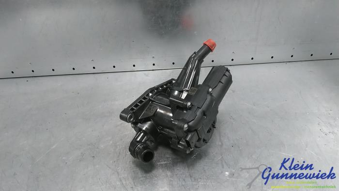 Gebrauchte Thermostatgehäuse Kia Sportage Preis € 98,00 Margenregelung angeboten von Klein Gunnewiek Autodemontage & Motorentechniek