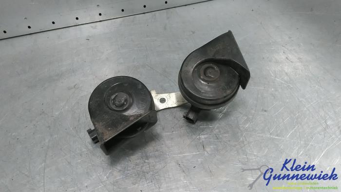 Używane Klakson Opel Corsa Cena € 20,00 Procedura marży oferowane przez Klein Gunnewiek Autodemontage & Motorentechniek