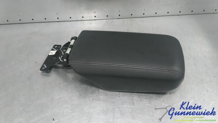 Begagnade Armstöd Kia Sportage Pris € 143,00 Marginaltabell erbjuds av Klein Gunnewiek Autodemontage & Motorentechniek