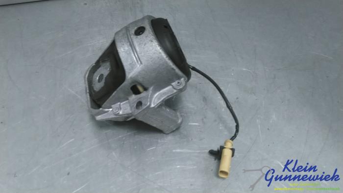 Used Engine mount Audi Q5 Price € 58,00 Margin scheme offered by Klein Gunnewiek Autodemontage & Motorentechniek