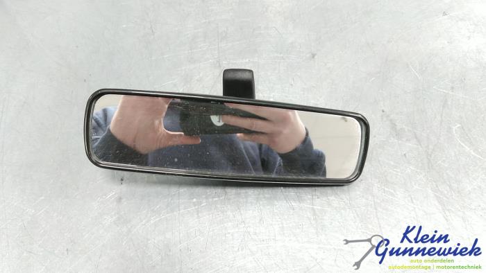 Używane Lusterko wewnetrzne Renault Twingo Cena € 20,00 Procedura marży oferowane przez Klein Gunnewiek Autodemontage & Motorentechniek