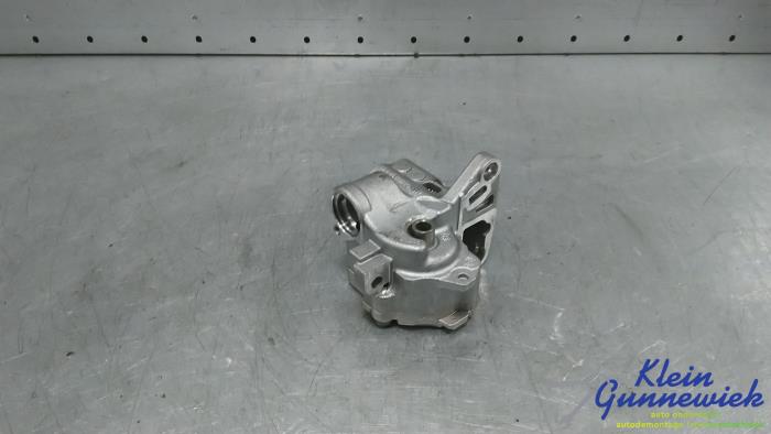 Usados Bomba de aceite Volkswagen Passat Precio € 57,00 Norma de margen ofrecido por Klein Gunnewiek Autodemontage & Motorentechniek