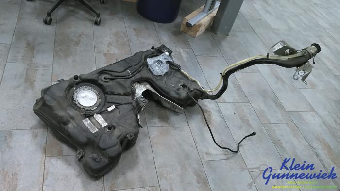 Używane Zbiornik Volkswagen T-Roc Cena € 95,00 Procedura marży oferowane przez Klein Gunnewiek Autodemontage & Motorentechniek