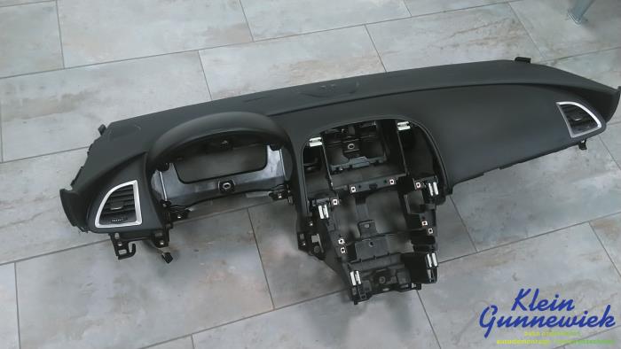 Używane Panel Opel Astra Cena € 125,00 Procedura marży oferowane przez Klein Gunnewiek Autodemontage & Motorentechniek