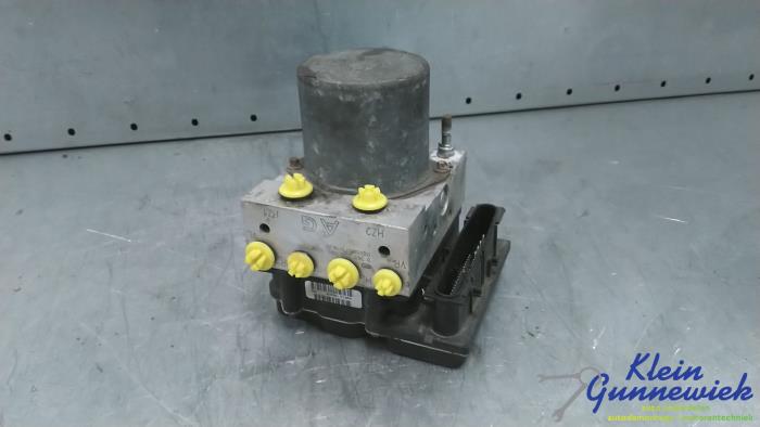 Begagnade ABS-pump Opel Tigra Pris € 157,00 Marginaltabell erbjuds av Klein Gunnewiek Autodemontage & Motorentechniek