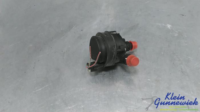 Begagnade Vattenpump Mercedes A-Klasse Pris € 113,00 Marginaltabell erbjuds av Klein Gunnewiek Autodemontage & Motorentechniek