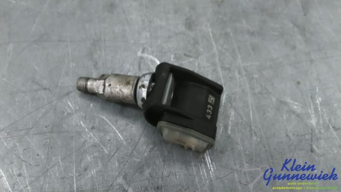 Begagnade Däcktryckssensor Mercedes E-Klasse Pris € 35,00 Marginaltabell erbjuds av Klein Gunnewiek Autodemontage & Motorentechniek