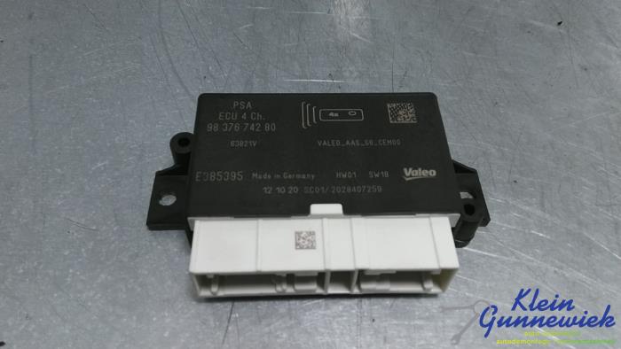 Begagnade PDC-modul Opel Corsa Pris € 34,00 Marginaltabell erbjuds av Klein Gunnewiek Autodemontage & Motorentechniek